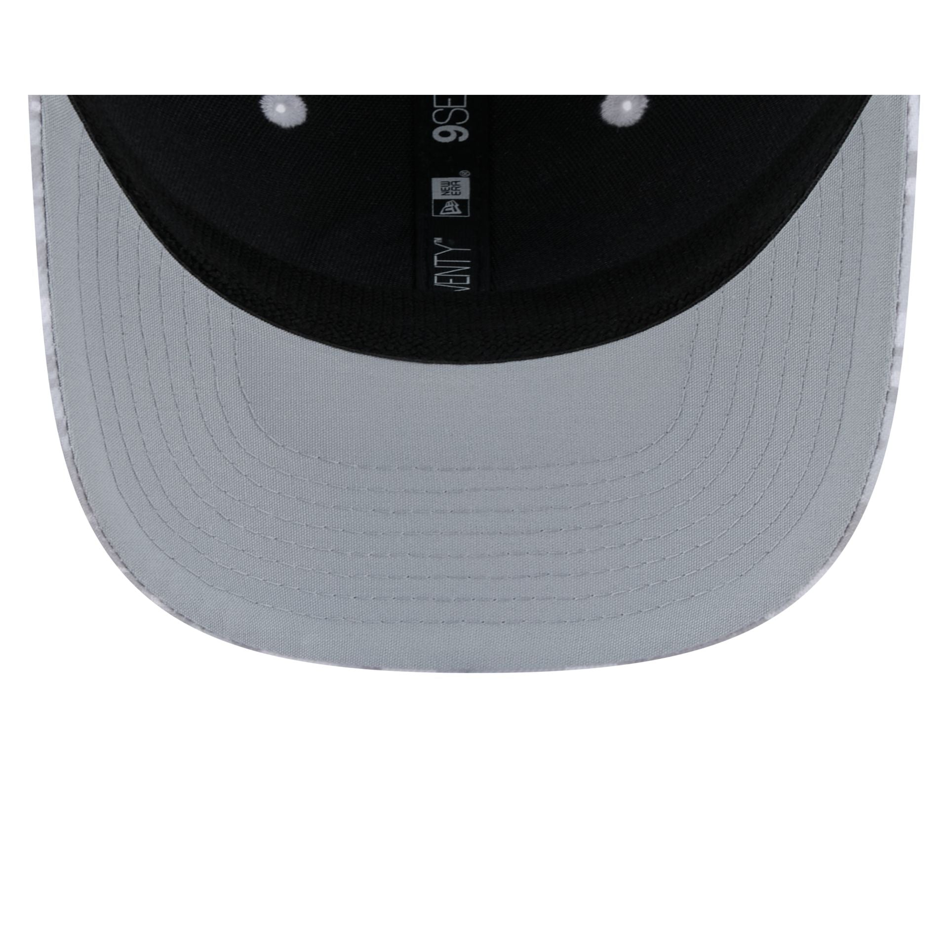 Chicago Bears 2024 Salute to Service 9SEVENTY Trucker Hat