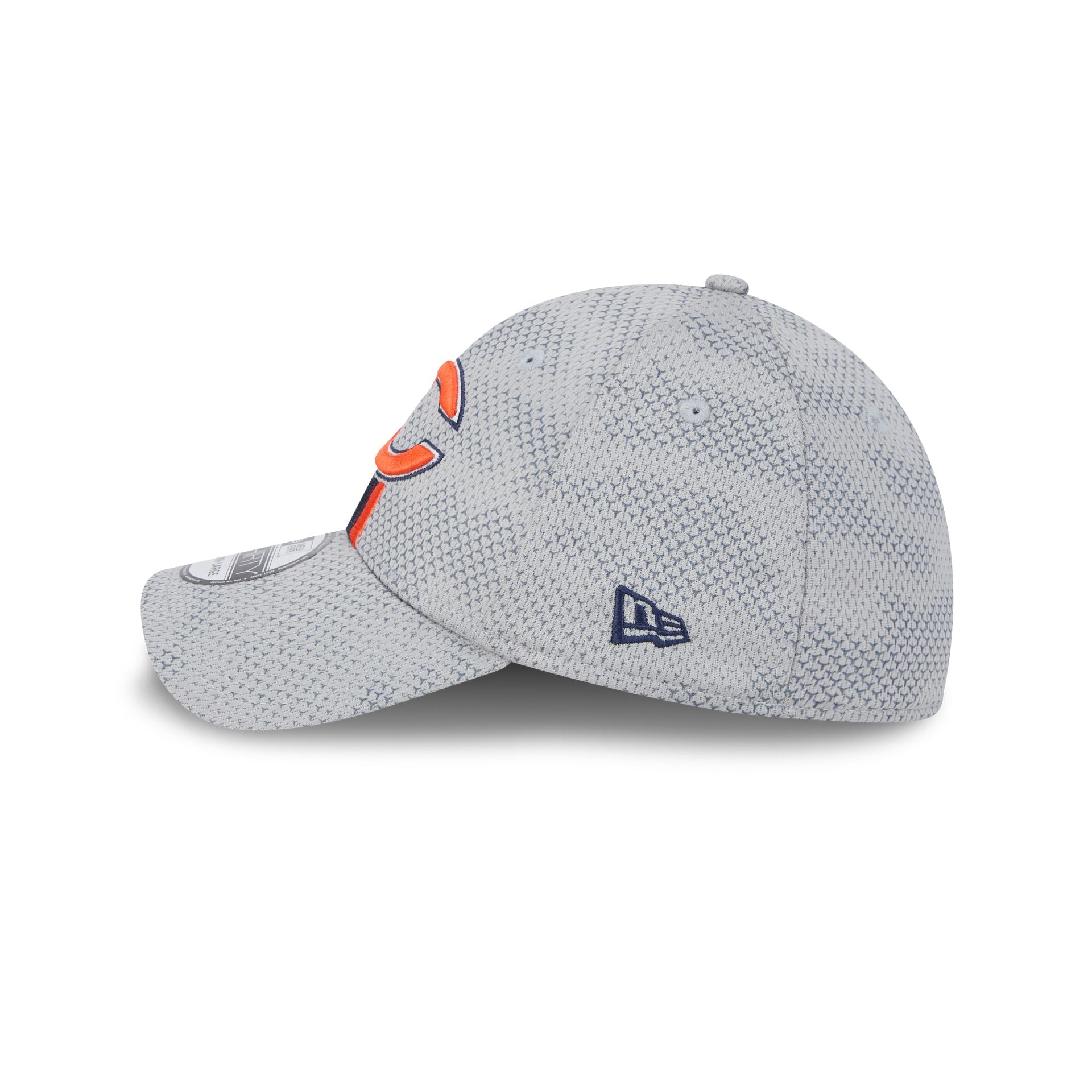 Chicago Bears 2024 Sideline Gray 39THIRTY Stretch Fit Hat