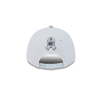 Kansas City Chiefs 2024 Salute to Service 9FORTY Stretch-Snap Hat