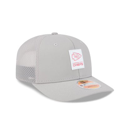 Kansas City Chiefs 2025 Sideline Hot Weather Gray 9SEVENTY Trucker Hat