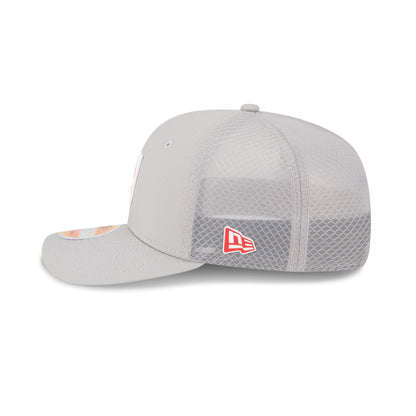 Kansas City Chiefs 2025 Sideline Hot Weather Gray 9SEVENTY Trucker Hat